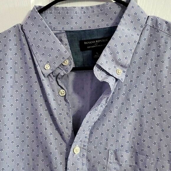 Banana Republic Soft Washed Standard Lavender Swiss Dot Button Down Shirt - Picture 2 of 12
